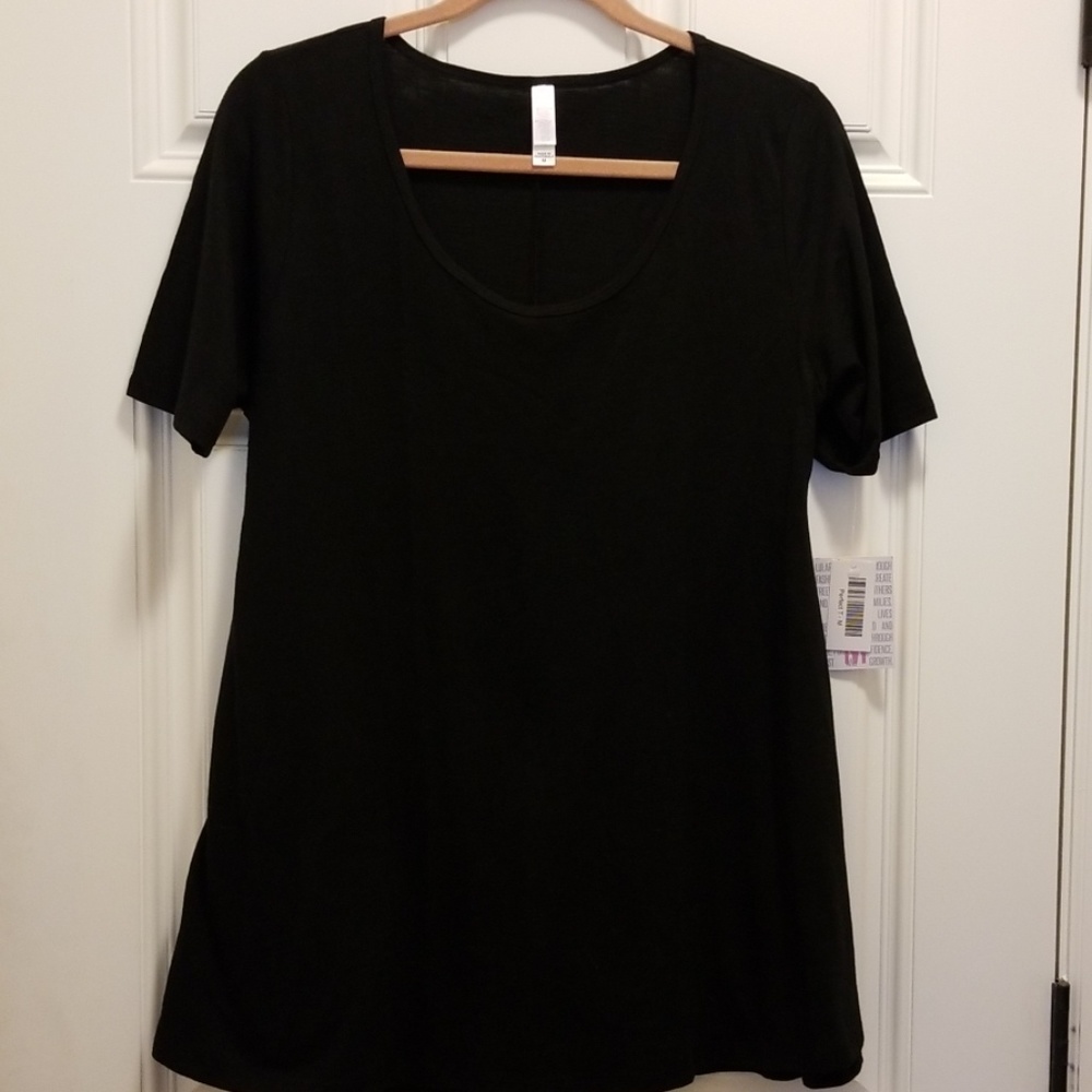 LuLaRoe Perfect T Black Size M NWT